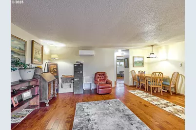 11545 SW Majestic Ln #4, Portland, OR 97224 - Photo 5