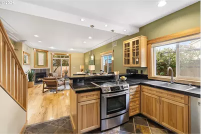 1002 SE Umatilla St, Portland, OR 97202 - Photo 13