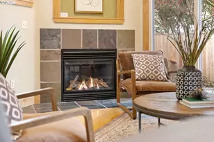 1002 SE Umatilla St, Portland, OR 97202 - Photo 5