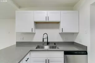 310 Cypress St, Longview, WA 98632 - Photo 9