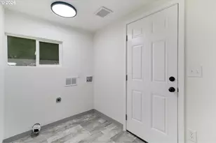 310 Cypress St, Longview, WA 98632 - Photo 11