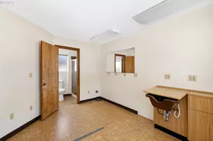526 E Scenic Dr, The Dalles, OR 97058 - Photo 21