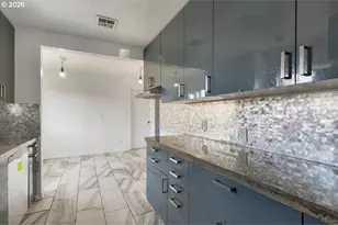 1425 Calapooia St, Albany, OR 97321 - Photo 9