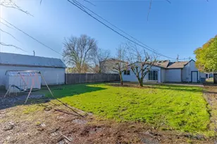 1425 Calapooia St, Albany, OR 97321 - Photo 33