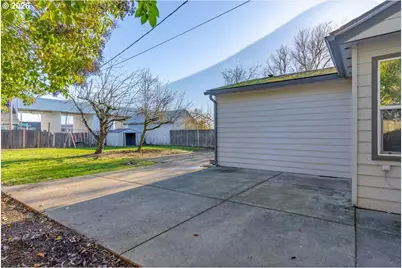 1425 Calapooia St, Albany, OR 97321 - Photo 29