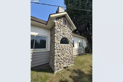 407 Residence St, Enterprise, OR 97828 - Photo 3