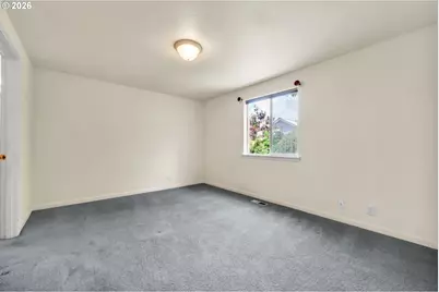 245 S 2nd St, Creswell, OR 97426 - Photo 15