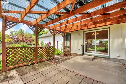 245 S 2nd St, Creswell, OR 97426 - Photo 23