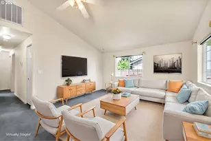 245 S 2nd St, Creswell, OR 97426 - Photo 3