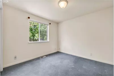 245 S 2nd St, Creswell, OR 97426 - Photo 21