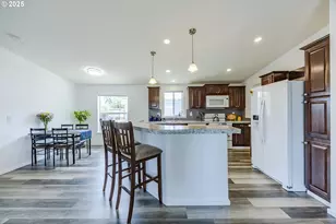 1415 S Bertelsen Rd, Eugene, OR 97402 - Photo 13