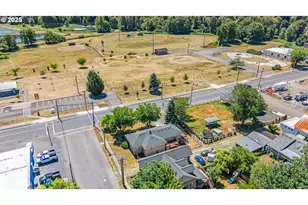 821 Bridge St, Vernonia, OR 97064 - Photo 11