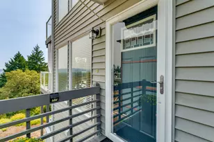 968 NW 4th Ave, Camas, WA 98607 - Photo 3