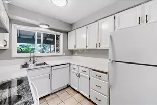 170 NE Kane Dr, Gresham, OR 97030 - Photo 11