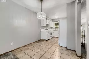 170 NE Kane Dr, Gresham, OR 97030 - Photo 13