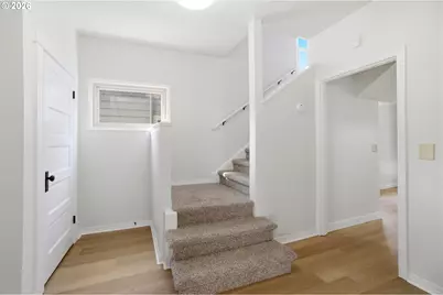 1421 SE Pine St, Portland, OR 97214 - Photo 7