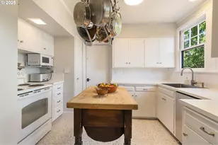 2939 NW Cornell Rd, Portland, OR 97210 - Photo 15