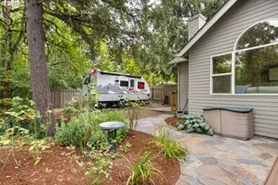 5541 Yorkshire Pl, Lake Oswego, OR 97035 - Photo 45