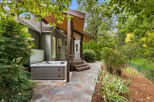 5541 Yorkshire Pl, Lake Oswego, OR 97035 - Photo 43