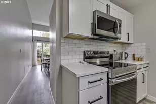 17756 NW Lakeway Ct, Beaverton, OR 97006 - Photo 11