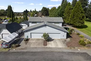 327 36th St, Washougal, WA 98671 - Photo 3