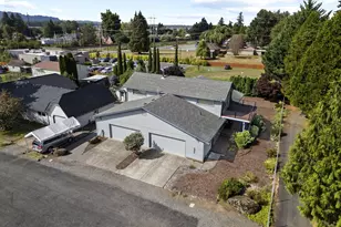 327 36th St, Washougal, WA 98671 - Photo 5