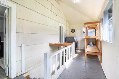 804 E 13th St, The Dalles, OR 97058 - Photo 23