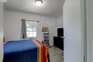 804 E 13th St, The Dalles, OR 97058 - Photo 5