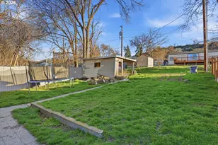 804 E 13th St, The Dalles, OR 97058 - Photo 29