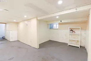 804 E 13th St, The Dalles, OR 97058 - Photo 25