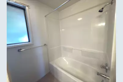 93924 Kirkendall Ln, North Bend, OR 97459 - Photo 21