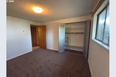 93924 Kirkendall Ln, North Bend, OR 97459 - Photo 23