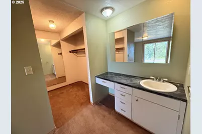 93924 Kirkendall Ln, North Bend, OR 97459 - Photo 25