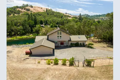 12839 N Bank Rd, Roseburg, OR 97470 - Photo 47