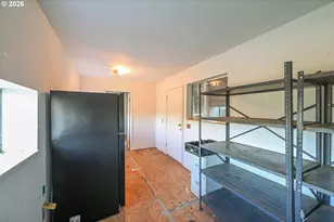 12839 N Bank Rd, Roseburg, OR 97470 - Photo 33