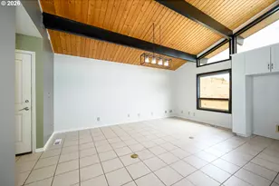 12839 N Bank Rd, Roseburg, OR 97470 - Photo 17