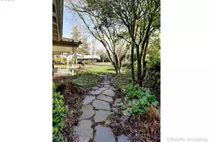 201 NE 126th Ave, Portland, OR 97230 - Photo 3