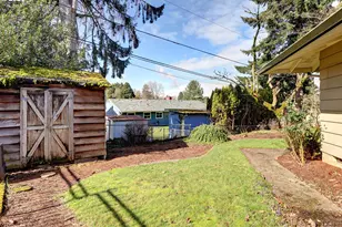 201 NE 126th Ave, Portland, OR 97230 - Photo 23