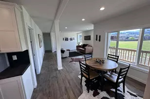 3715 Jones Dr, Hood River, OR 97031 - Photo 3