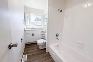 1573 NE Barberry Dr, Hillsboro, OR 97124 - Photo 7