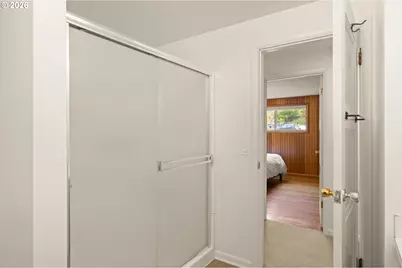 1090 E 28th Ave, Eugene, OR 97405 - Photo 19