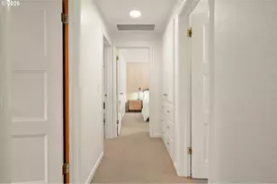 1090 E 28th Ave, Eugene, OR 97405 - Photo 11