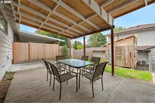 1090 E 28th Ave, Eugene, OR 97405 - Photo 27