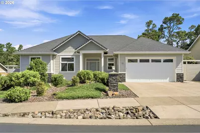 38 Fawn View Ln, Florence, OR 97439 - Photo 1