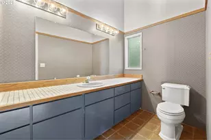 1993 Fircrest Dr, Eugene, OR 97403 - Photo 15