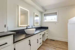 2035 NW St Andrews Dr, McMinnville, OR 97128 - Photo 23
