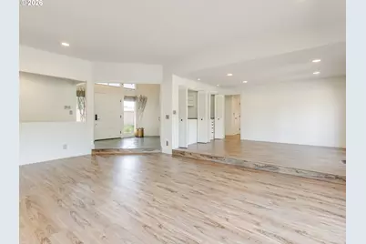 2035 NW Saint Andrews Dr, McMinnville, OR 97128 - Photo 9