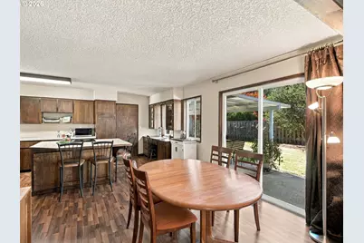 2595 SW Oakwood Ct, Beaverton, OR 97003 - Photo 17