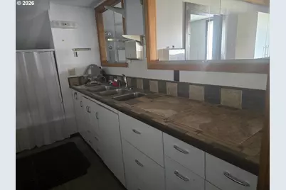 205 E 1st St, Wallowa, OR 97885 - Photo 9