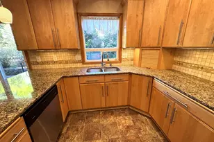 2318 NE Brookview Dr, Vancouver, WA 98686 - Photo 13